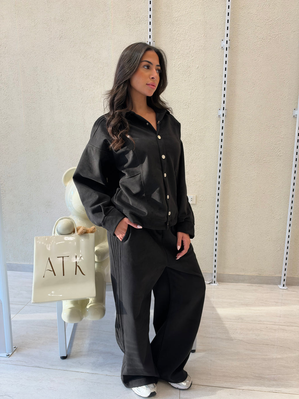 Buttoned set