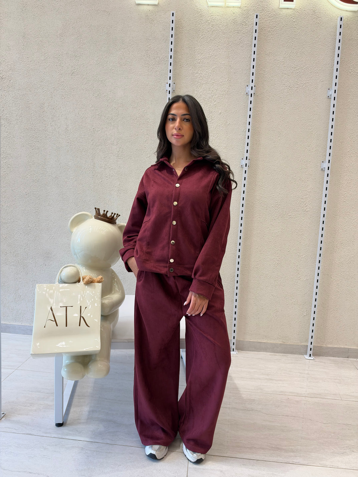 Buttoned set