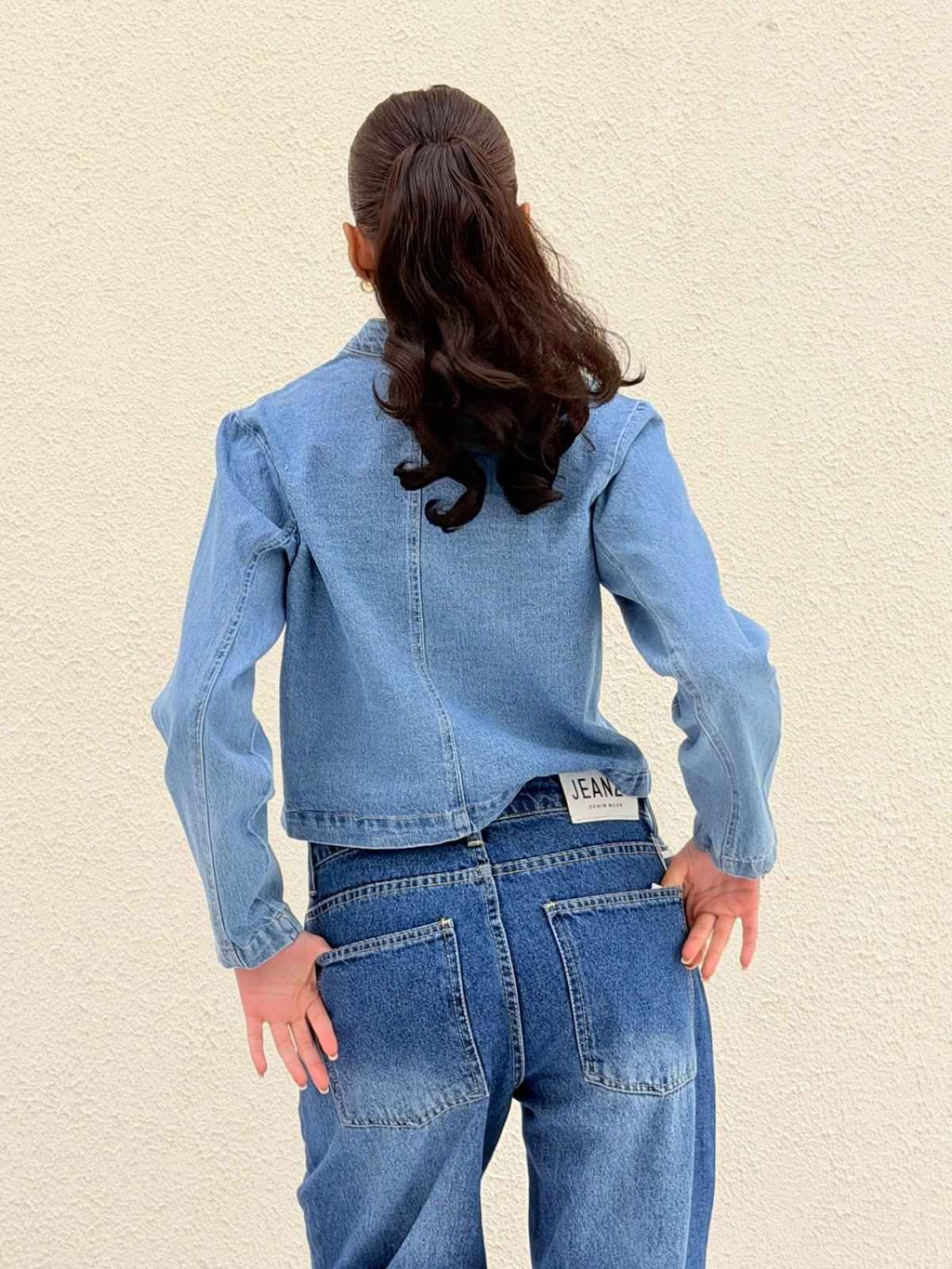 Buttoned denim jacket