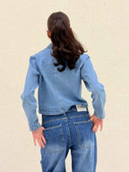 Buttoned denim jacket