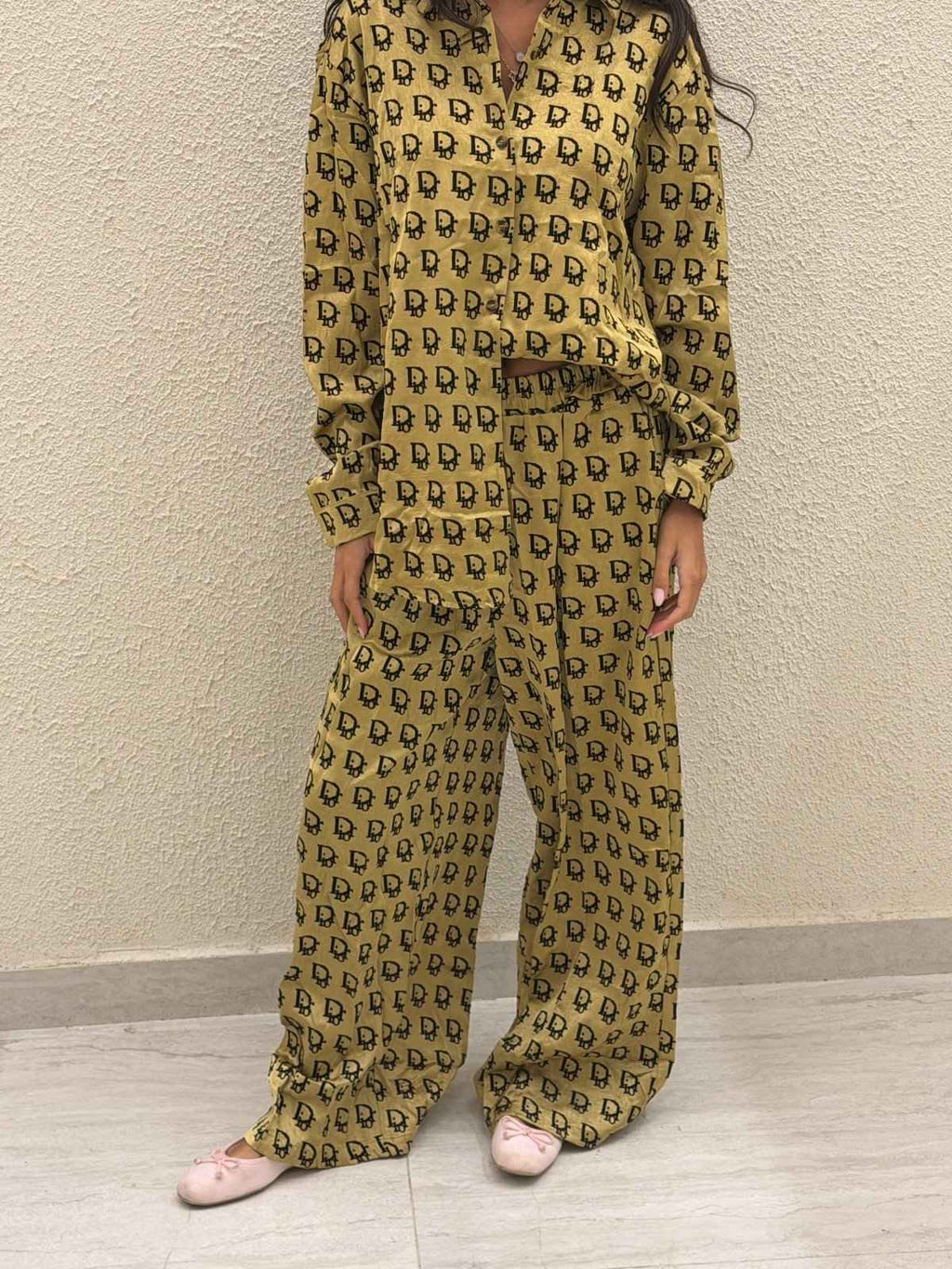 BRAND SUITS