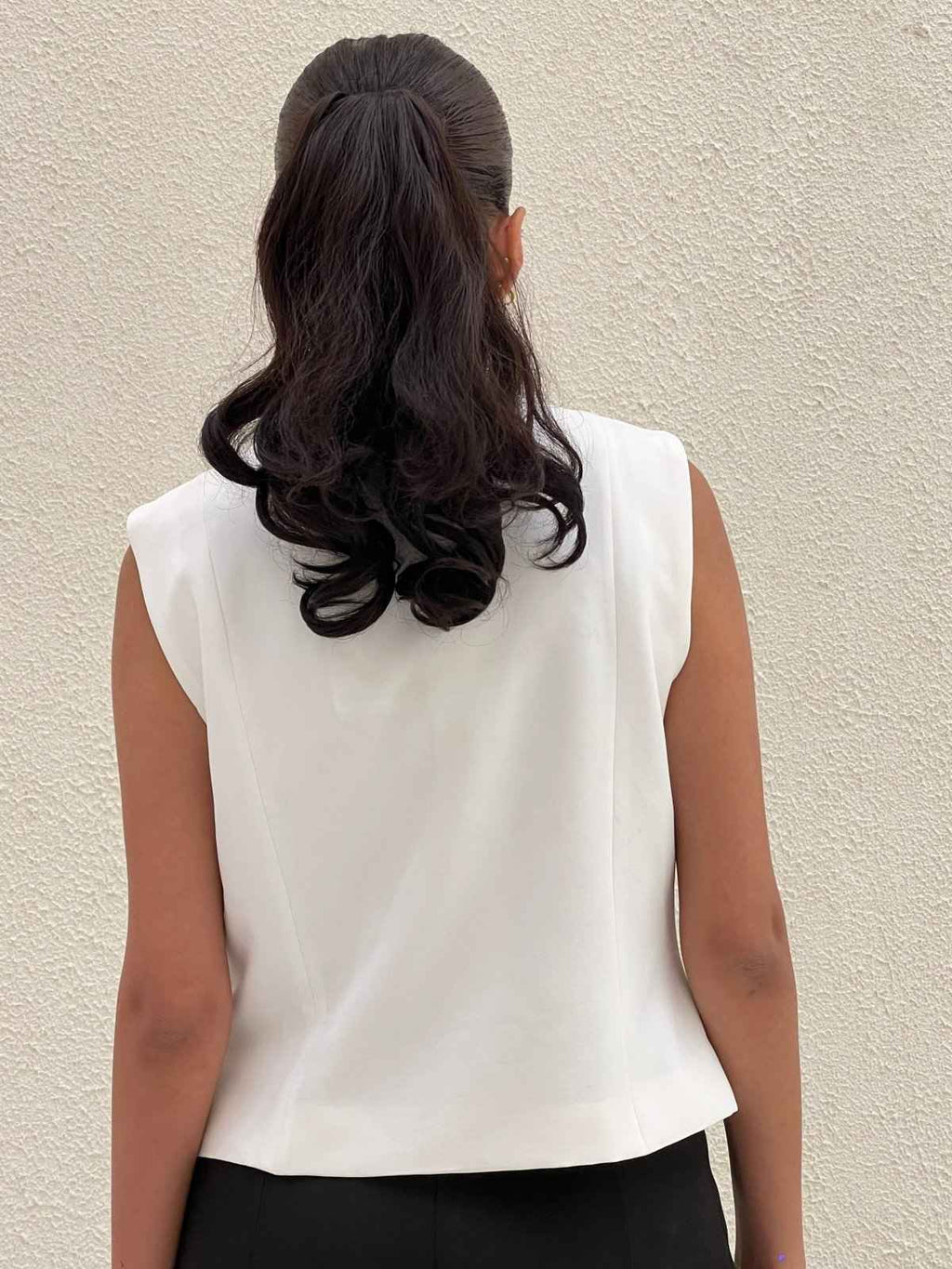 AURA V-VEST