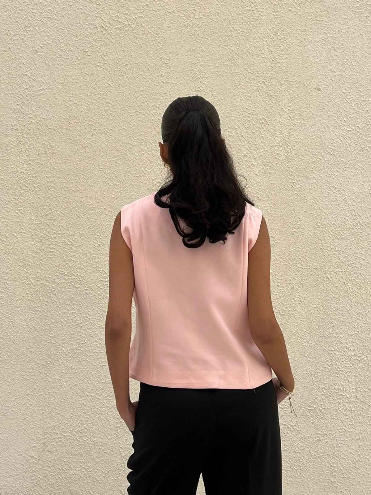 AURA V-VEST