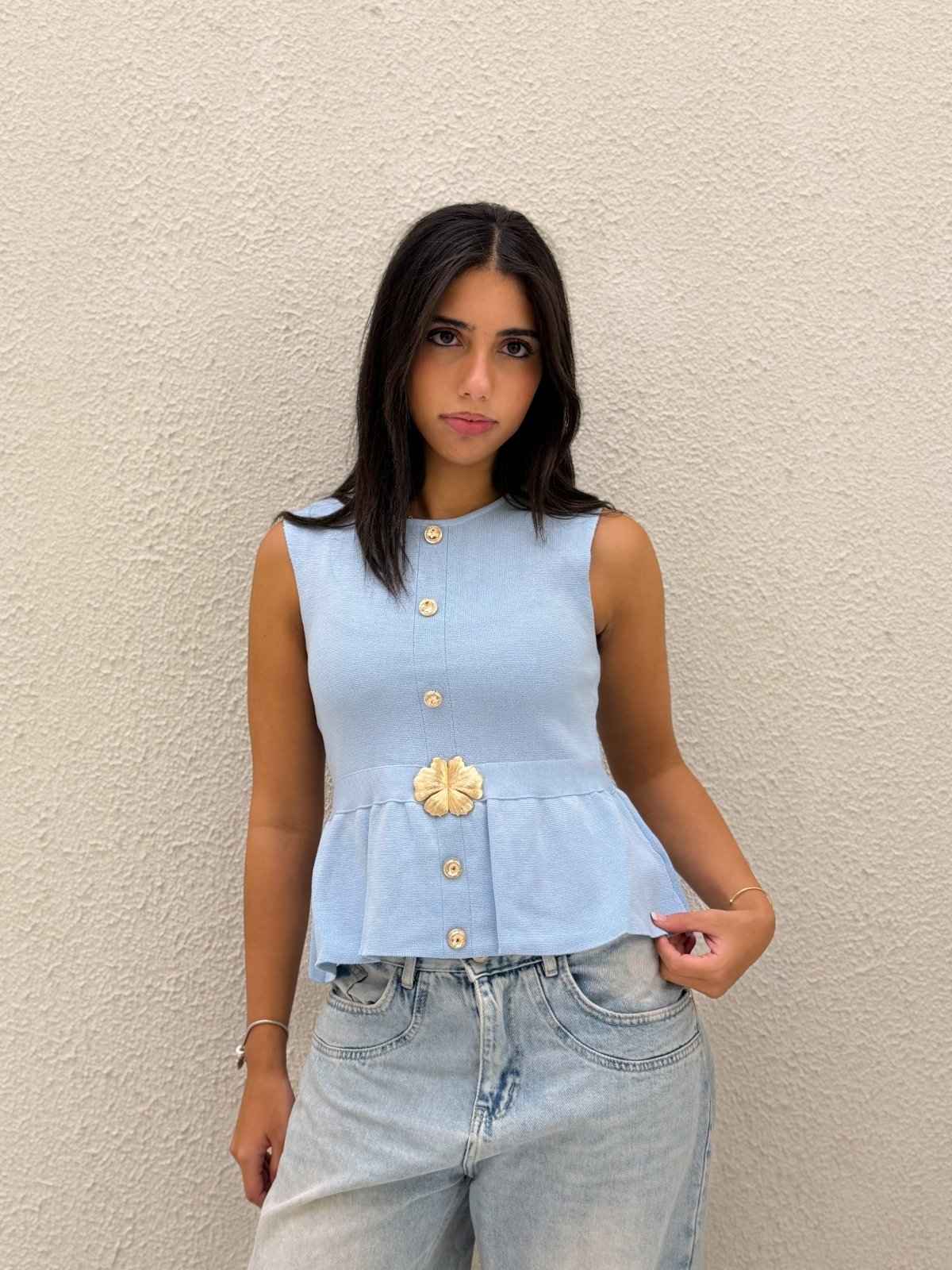 flower broched top