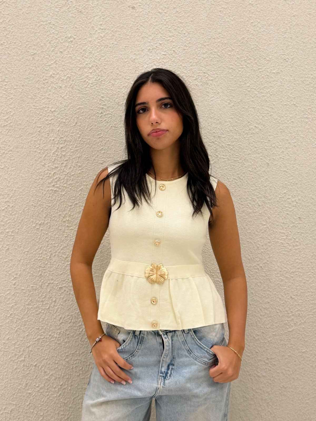 flower broched top